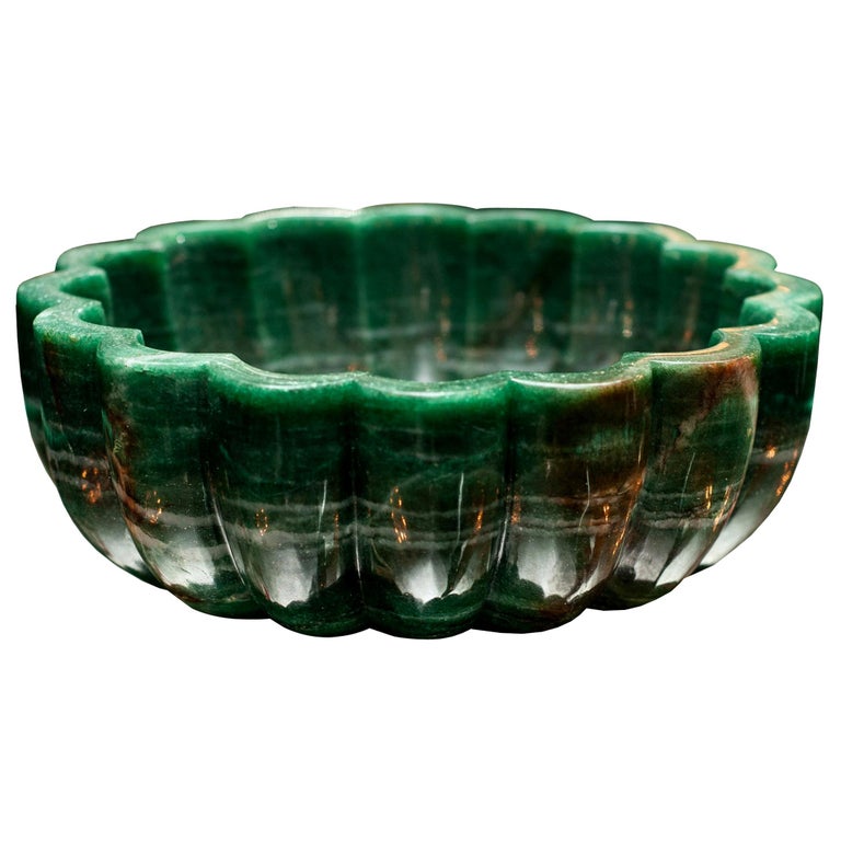 CONTEMPORARY SCALLOPED GREEN AVENTURINE BOWL