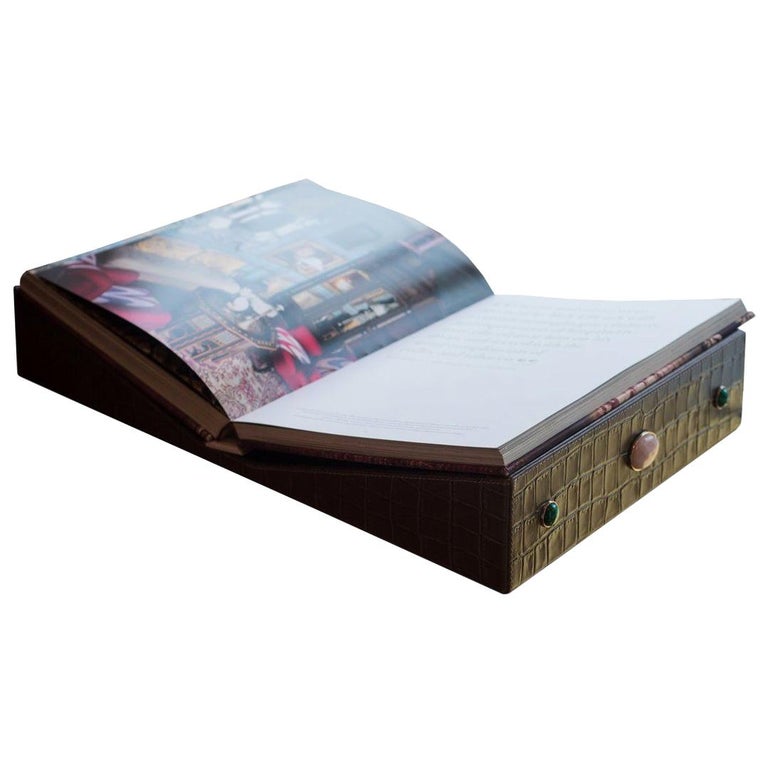 CONTEMPORARY JEWELLED CROCODILE-STAMPED LEATHER BOOK STAND