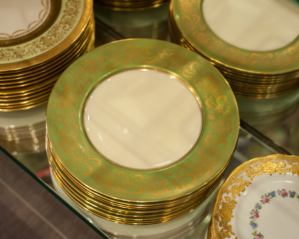 ANTIQUE SET OF 10 GREEN & GOLD DINNER PLATES