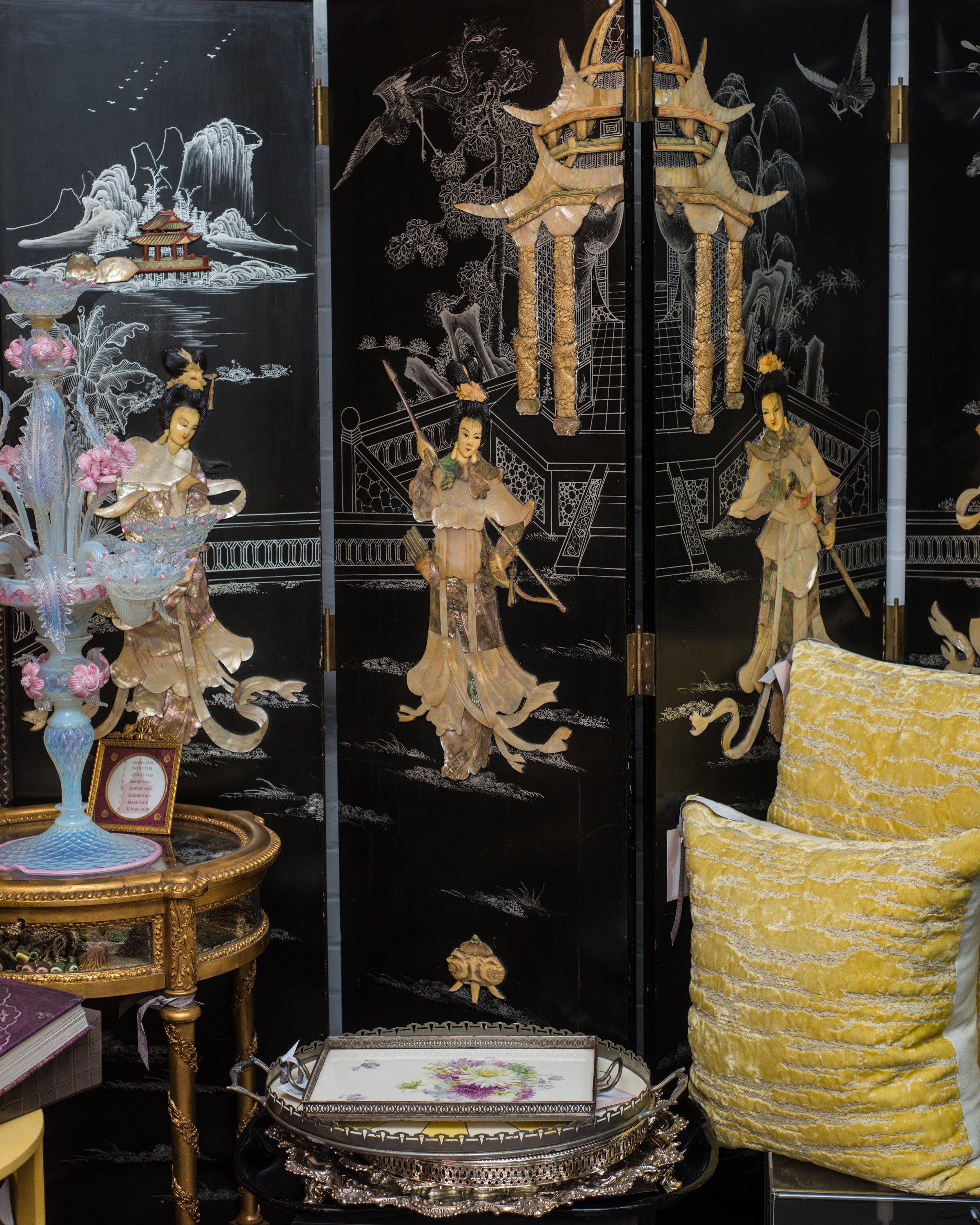 ANTIQUE CHINESE SCREEN