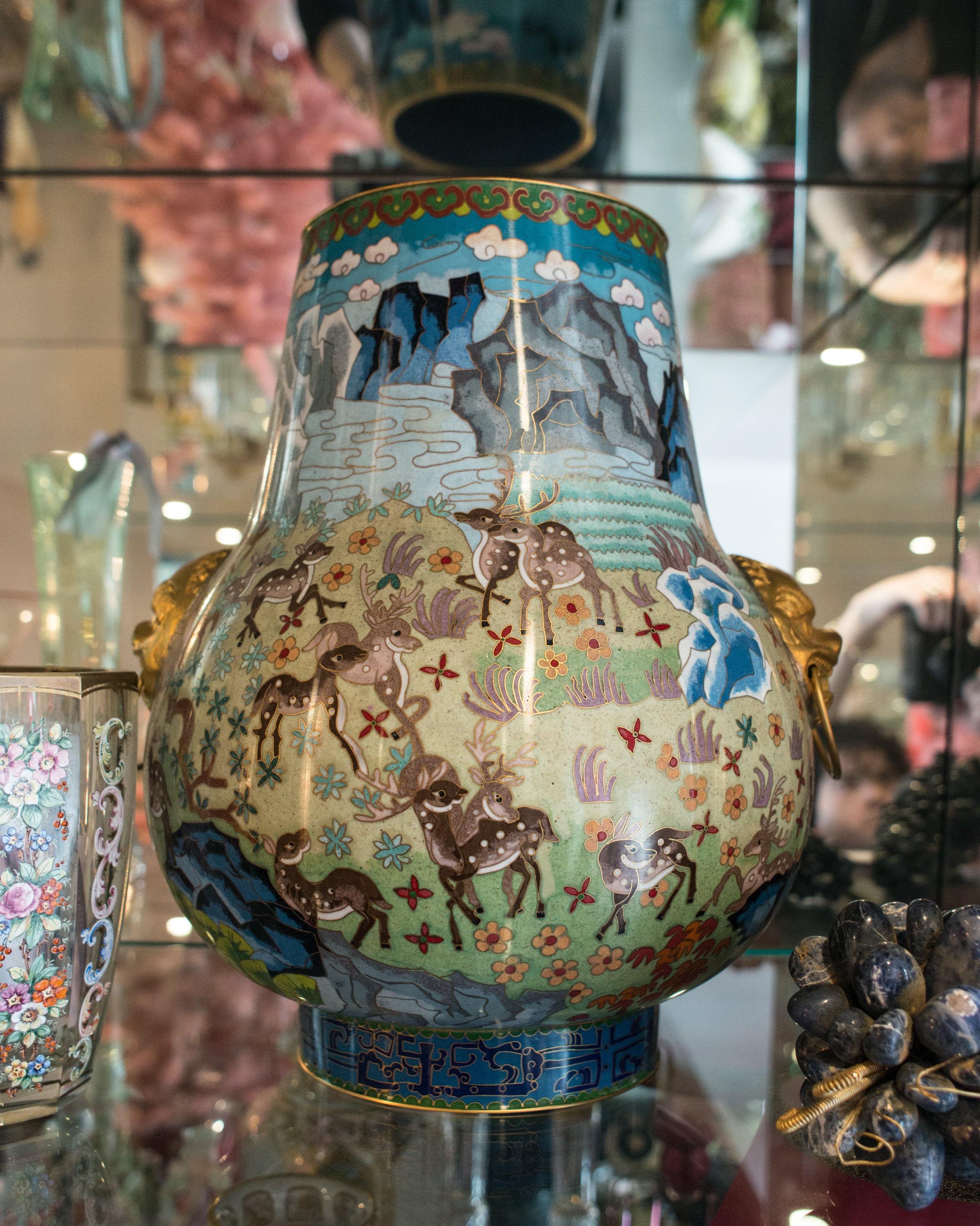 ANTIQUE CHINESE CLOISONNÉ URN