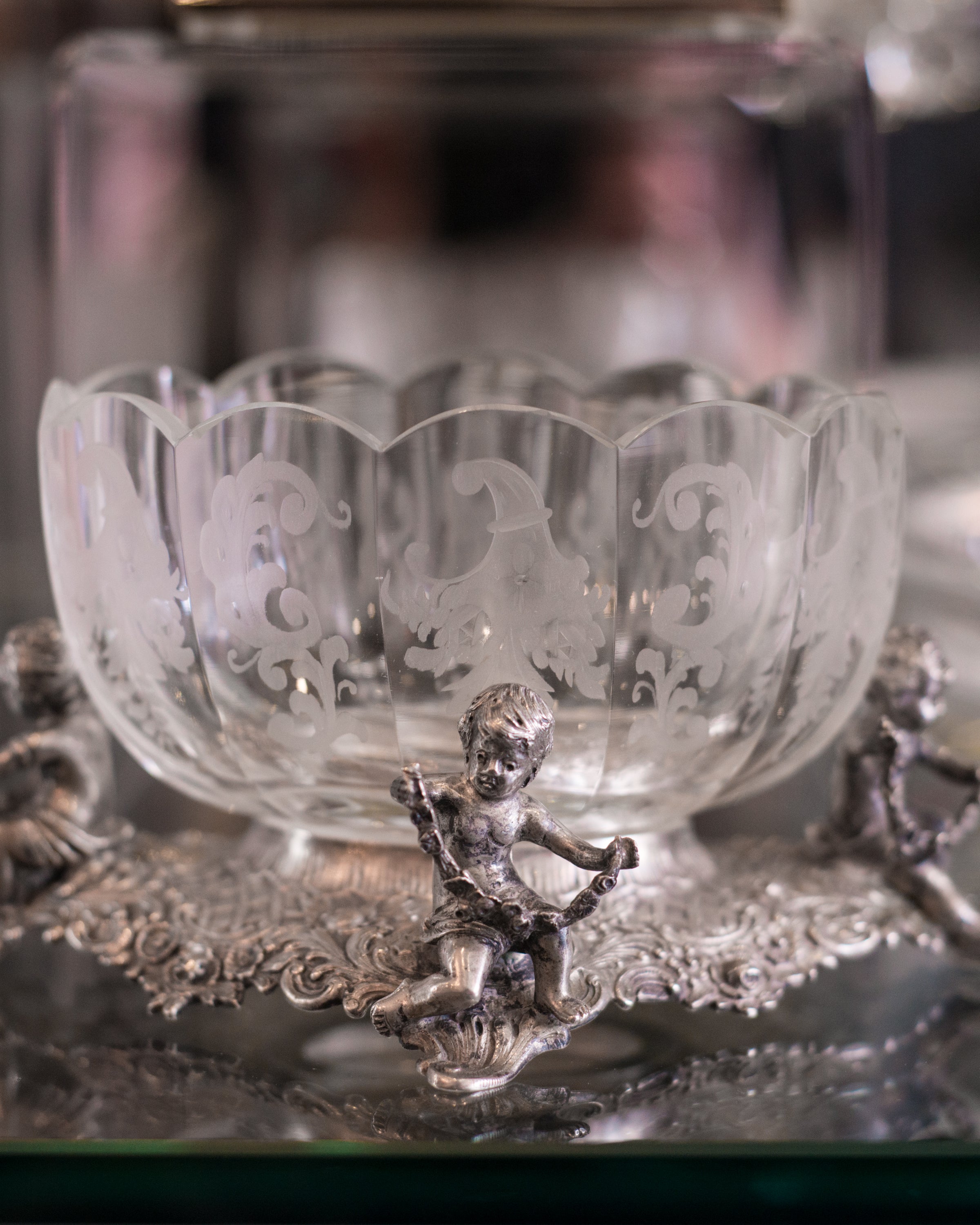 ANTIQUE GERMAN ETCHED GLASS BOWL ON A 800 GERMAN SILVER BASE