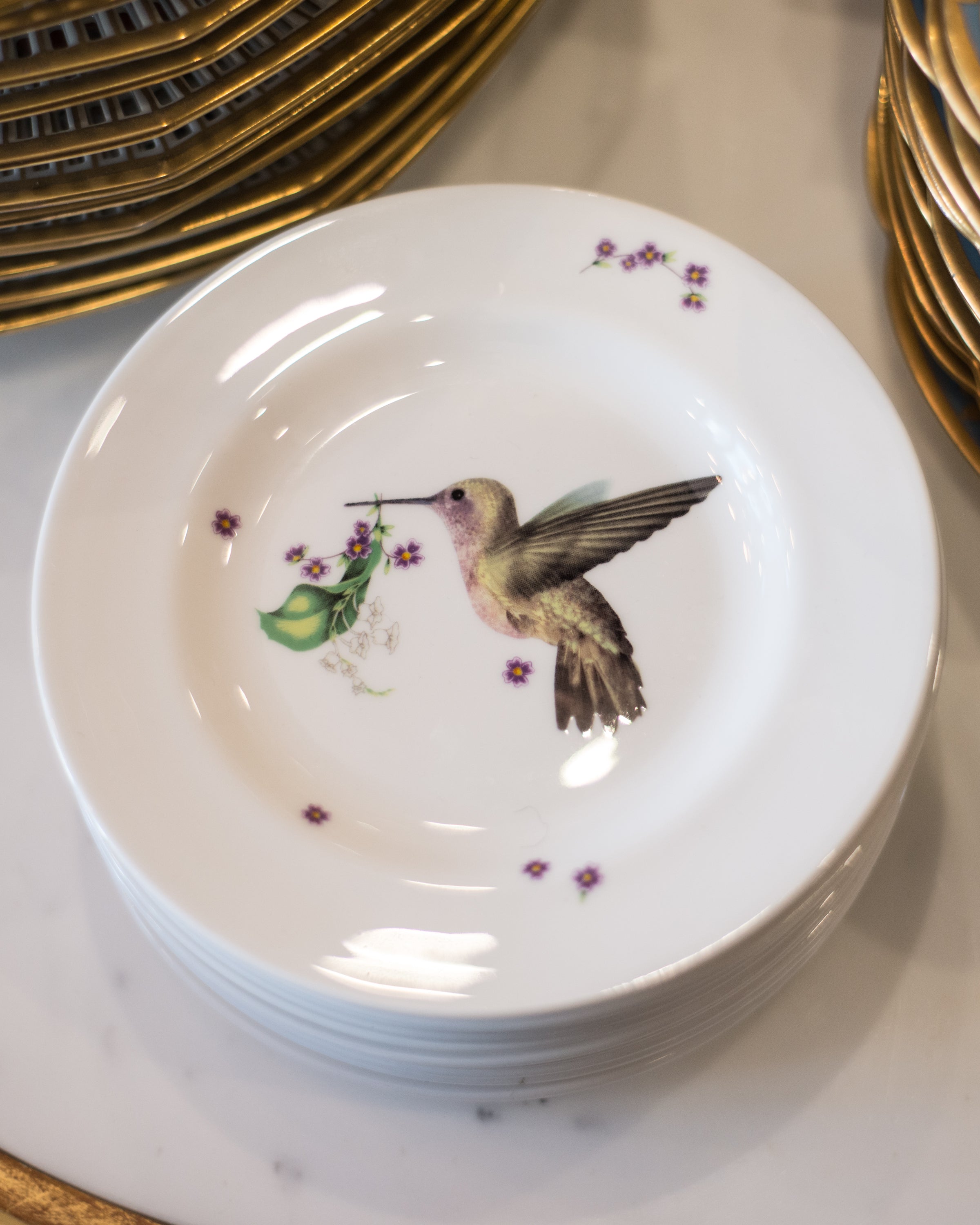 CONTEMPORARY SET OF 6 HUMMINGBIRD TEA PLATES, LOU ROTA LONDON