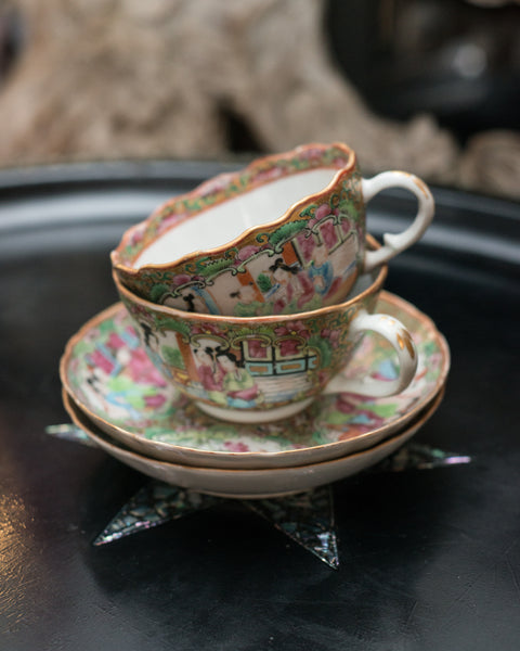 ANTIQUE CHINESE ROSE MEDALLION TEACUP & SAUCER