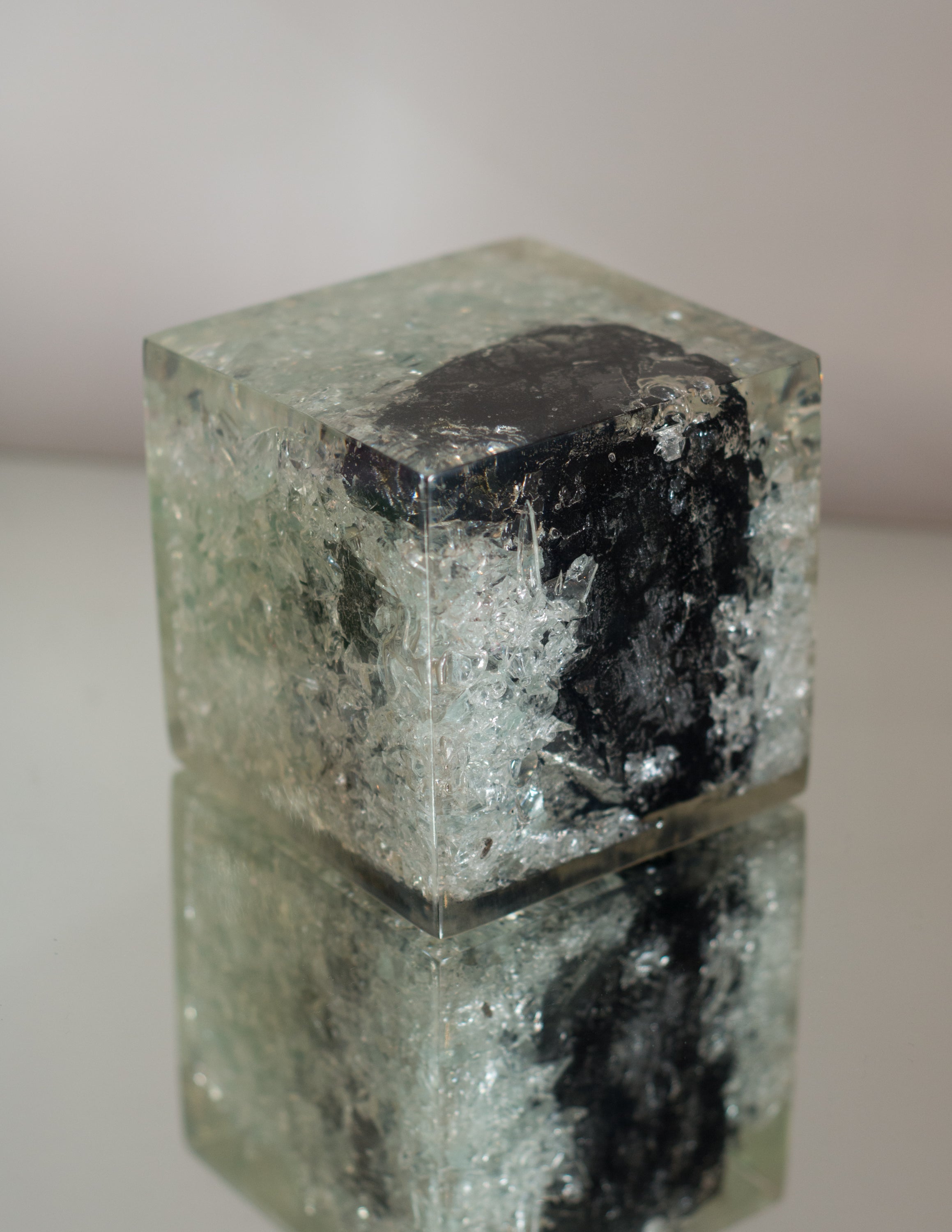 CONTEMPORARY RESIN CUBE