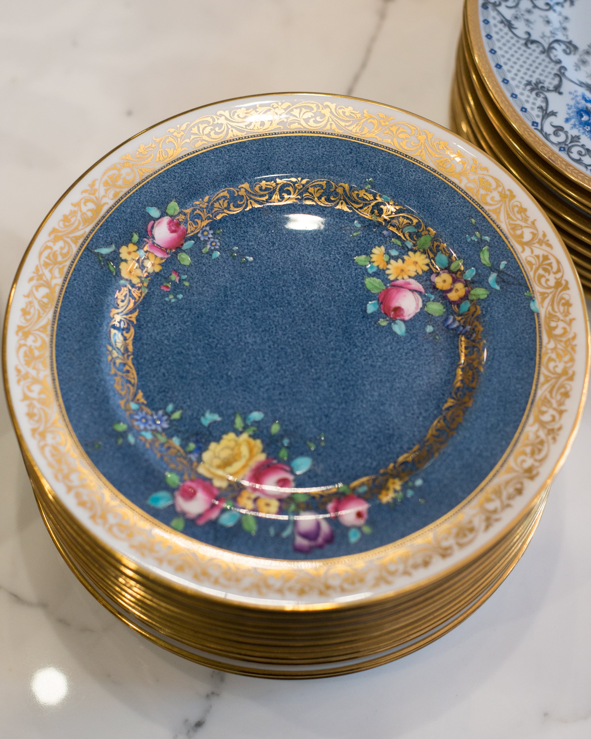 ANTIQUE SET OF 12 BLUE ROYAL DOULTON PLATES FOR CALDWELL