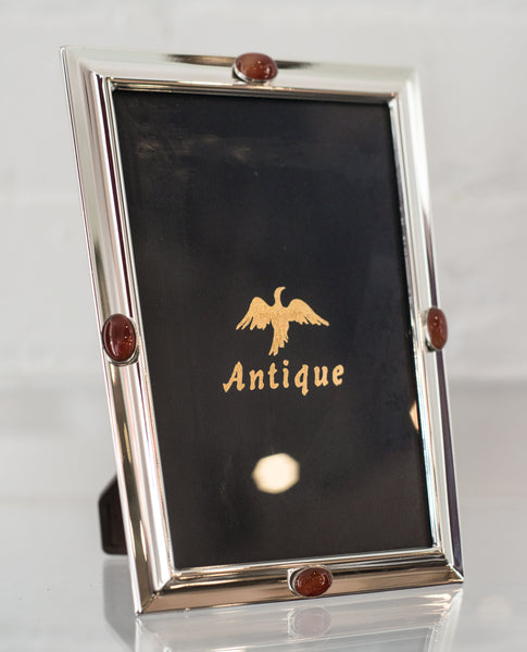 Nurit recently had the pleasure of travelling to Portugal, and the first of her amazing finds has just arrived at Maison Nurita. Each one of these refined Sterling Silver picture frames features a semi-precious stone or sterling silver ornamentation. Even the back is beautifully finished in a burled wood. They make a picture-perfect gift for an engagement, anniversary or any special occasion.