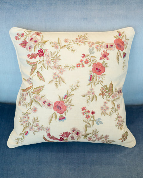 EMBROIDERED PILLOW IN IVORY COTTON