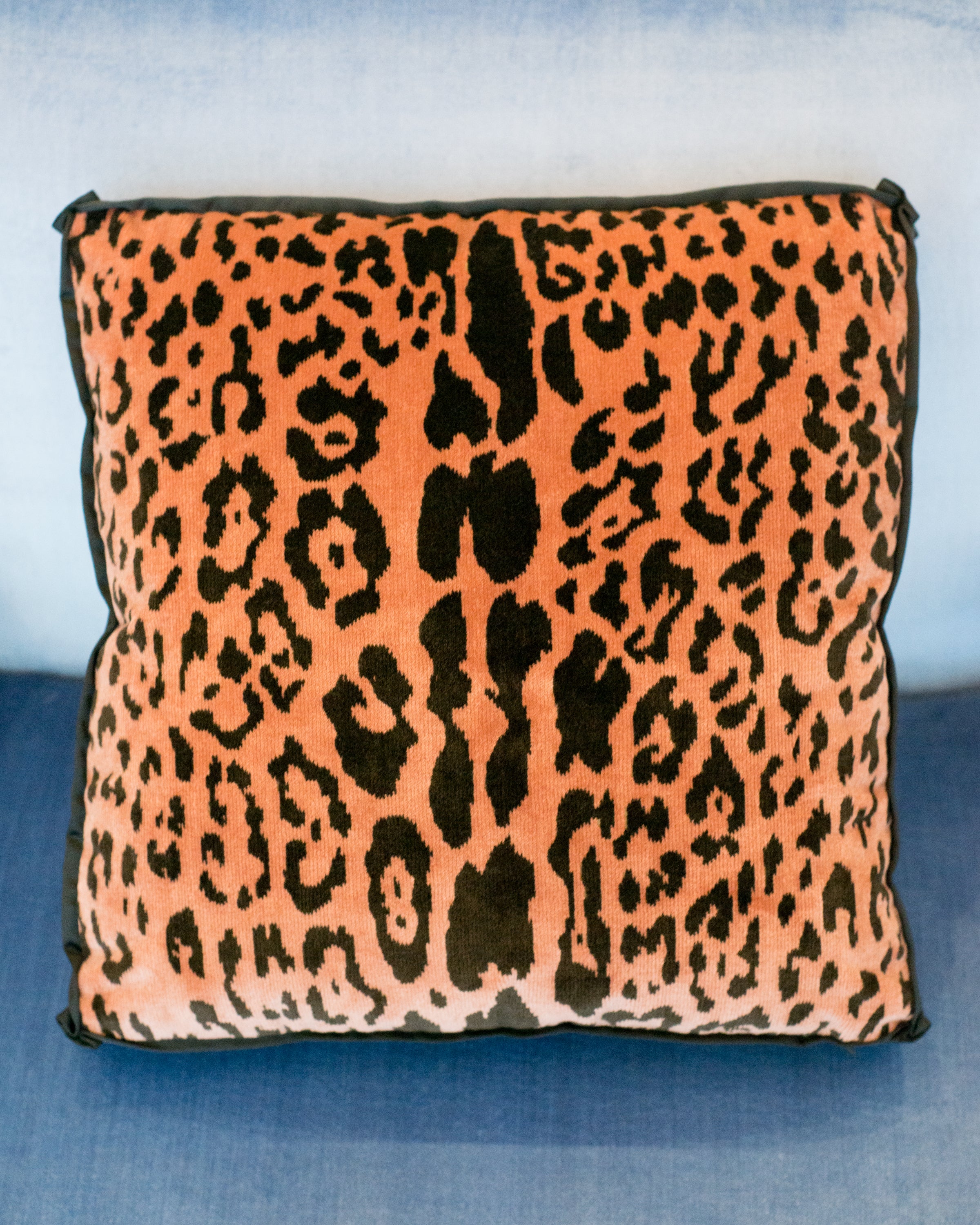 STUDIO MAISON NURITA BOX PILLOW IN BEVILACQUA CORAL LEOPARD VELVET WITH SATIN TRIM
