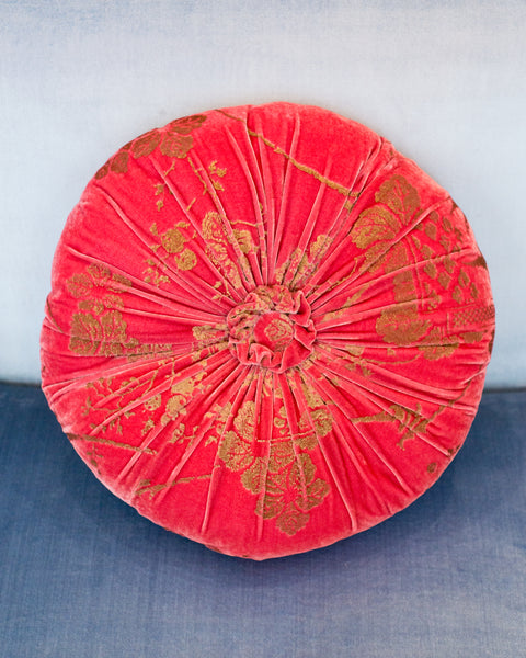 ROUND STRAWBERRY & GOLD VELVET PILLOW