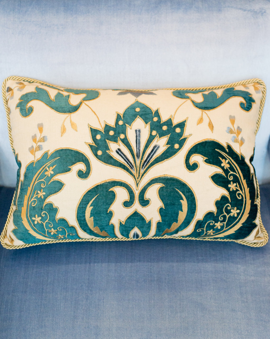 STUDIO MAISON NURITA LINEN & BLUE CUT VELVET PILLOW WITH METALLIC ROPE TRIM