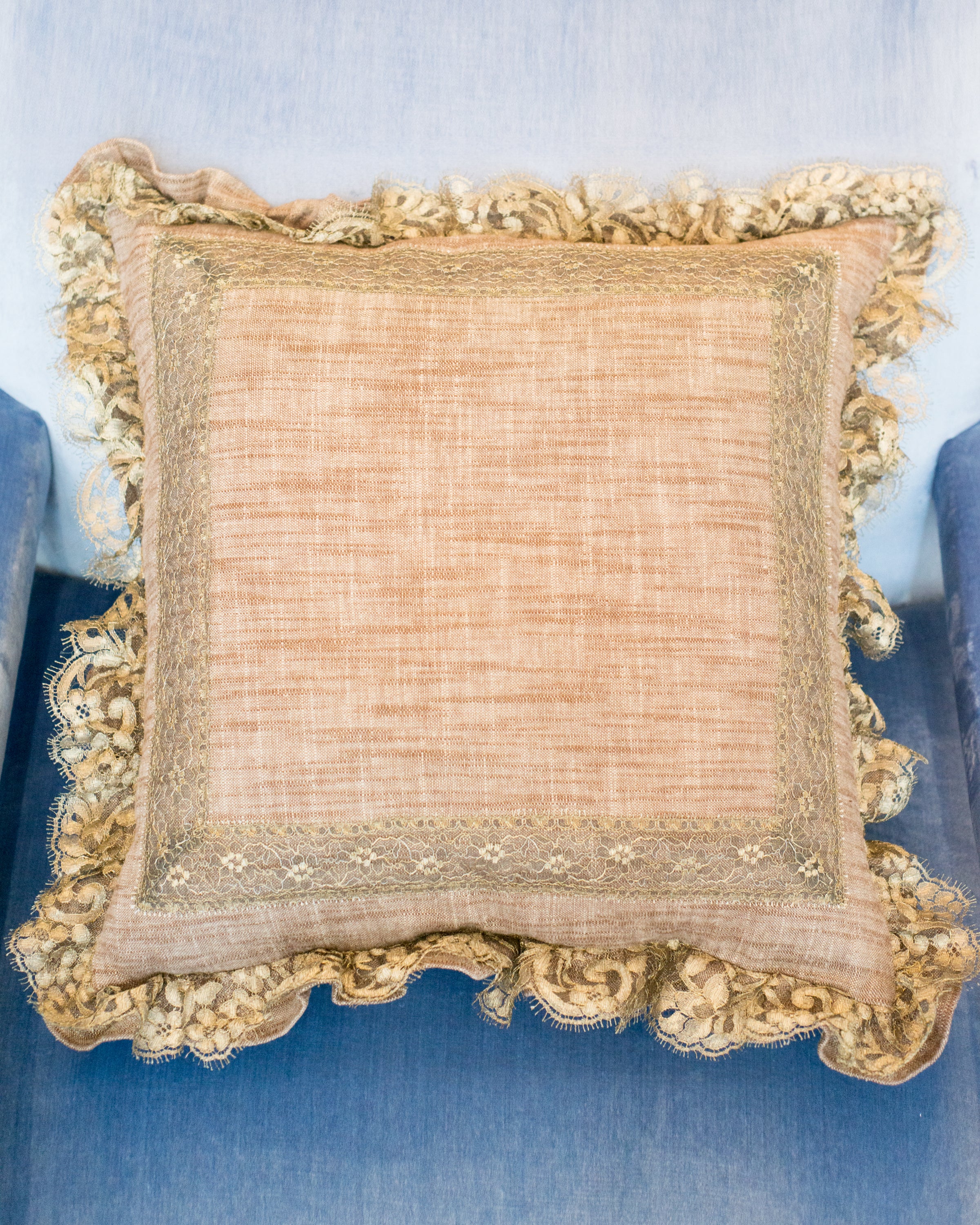 GOLD LACE TRIMMED LINEN PILOW