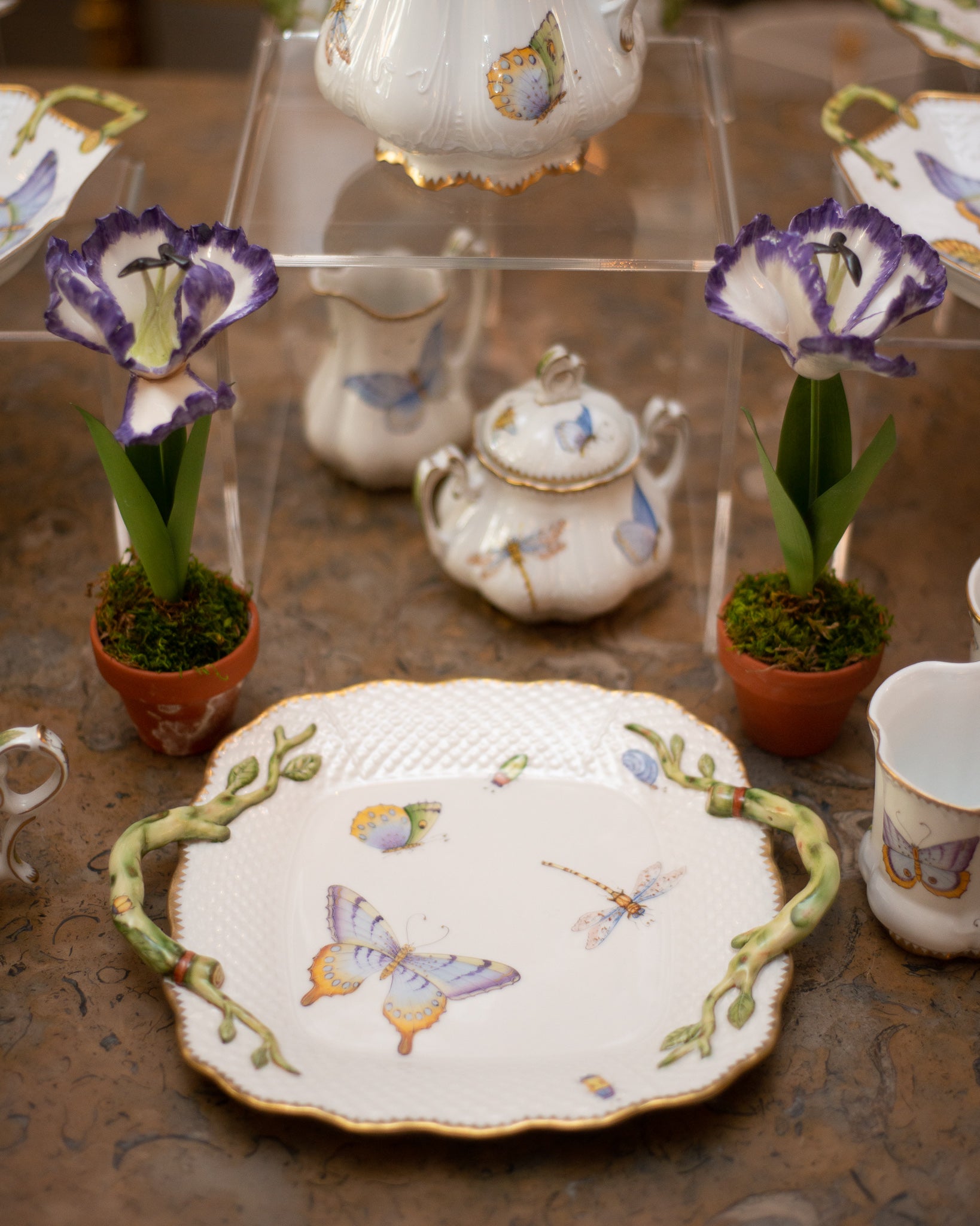 SQUARE TRAY WITH HANDLES HANDPAINTED WITH BUTTERFLIES