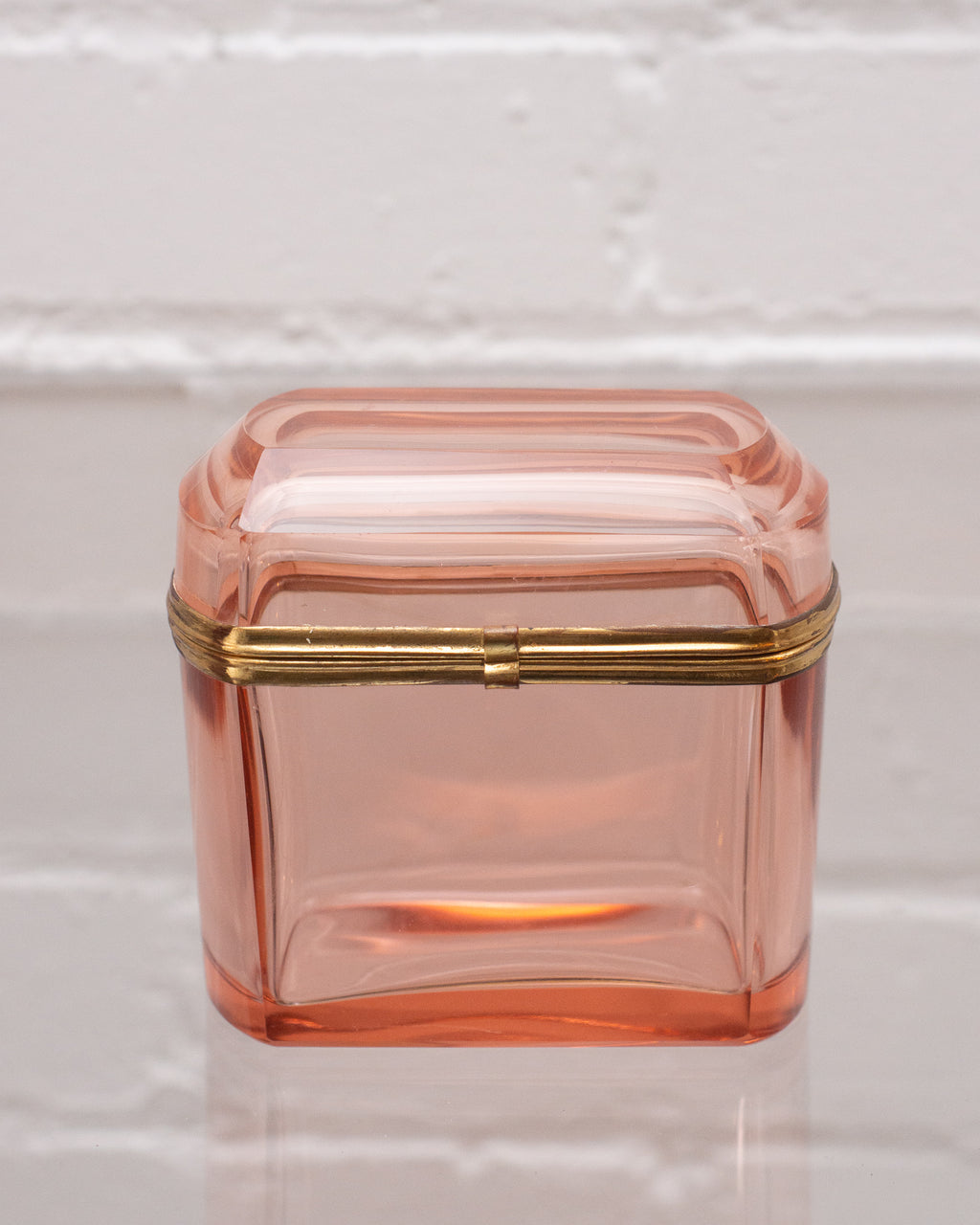ANTIQUE PEACH CRYSTAL BOX WITH BRONZE HARDWARE