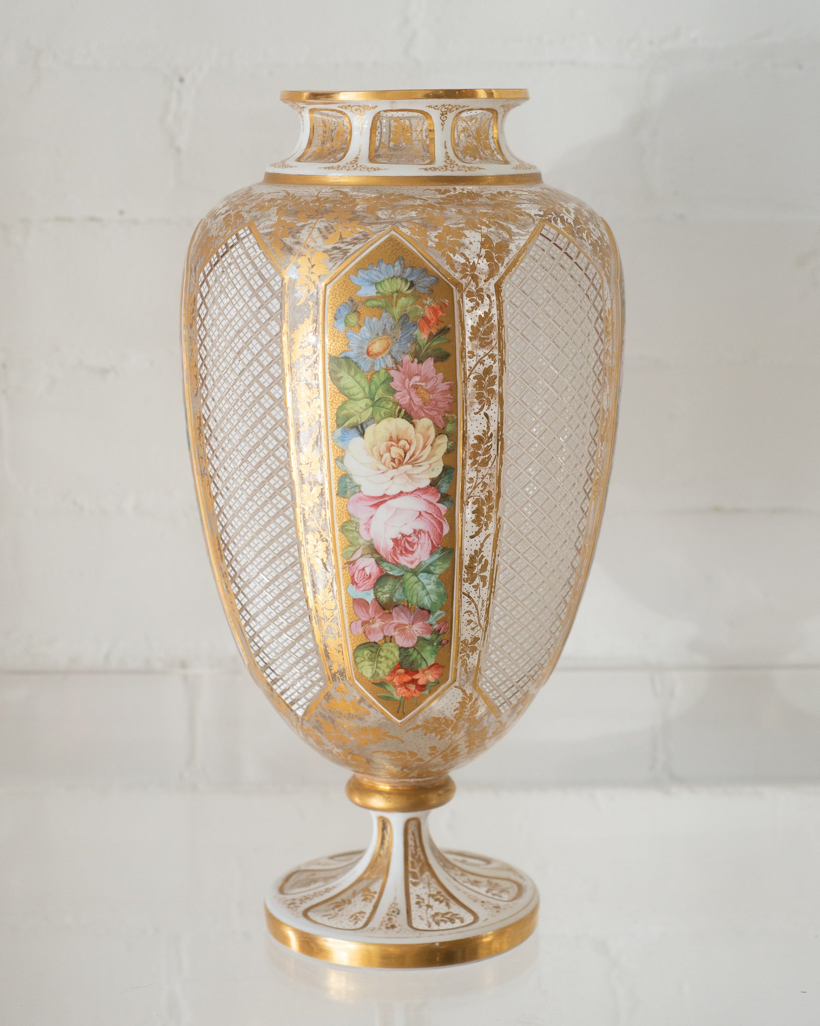 ANTIQUE MOSER VASE WITH FLOWERS