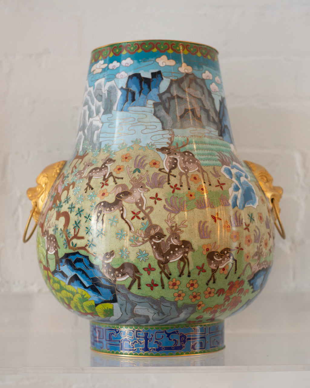 PAIR OF ANTIQUE CHINESE CLOISONNÉ URN