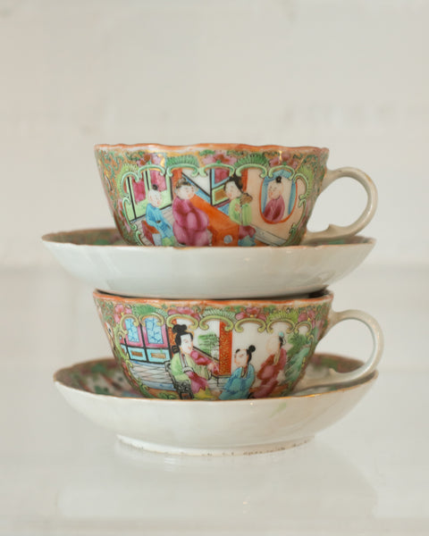 ANTIQUE PAIR OF CHINESE ROSE MEDALLION TEACUP & SAUCER