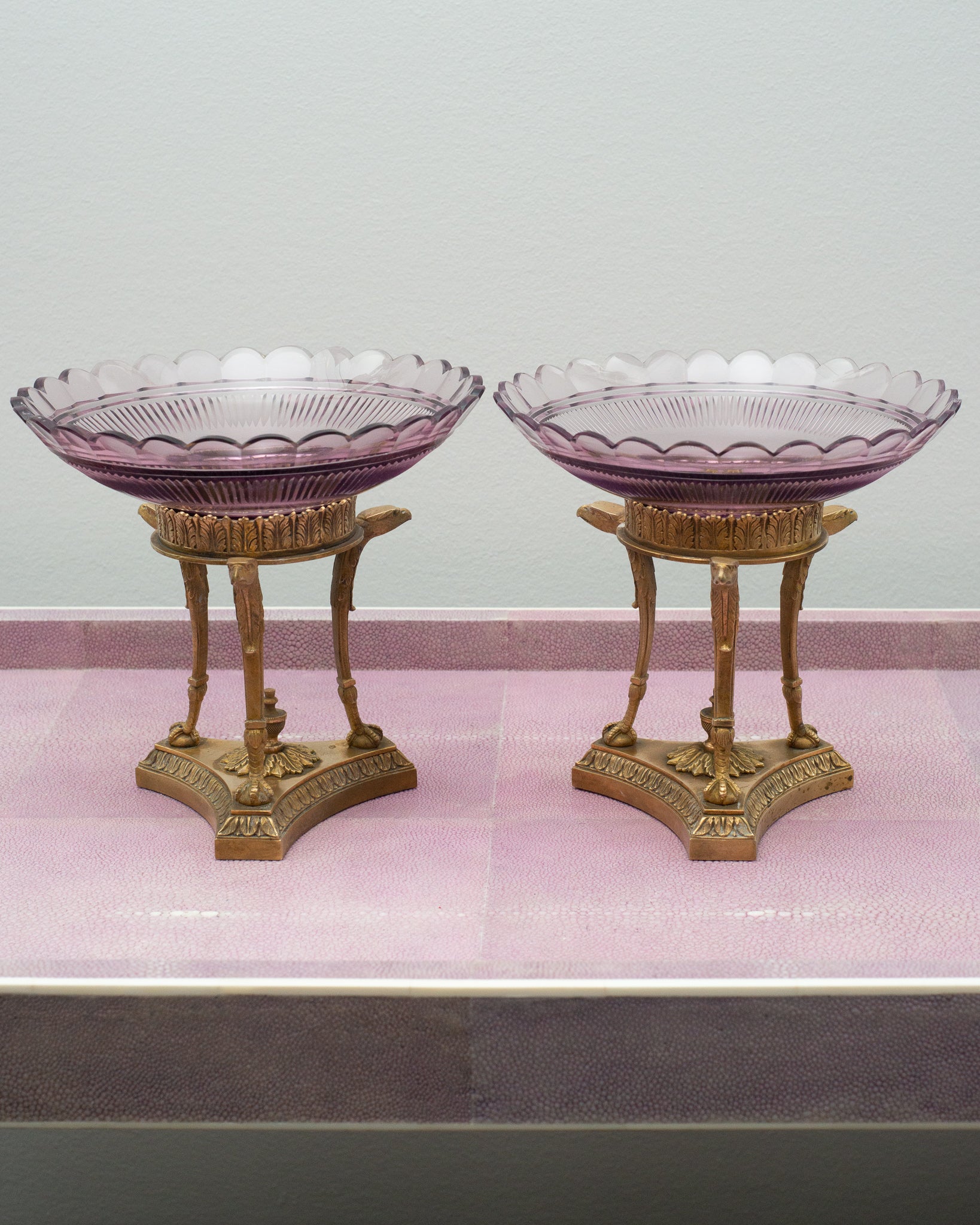 ANTIQUE PAIR OF FRENCH PURPLE CRYSTAL COMPOTES WITH BRONZE MOUNT