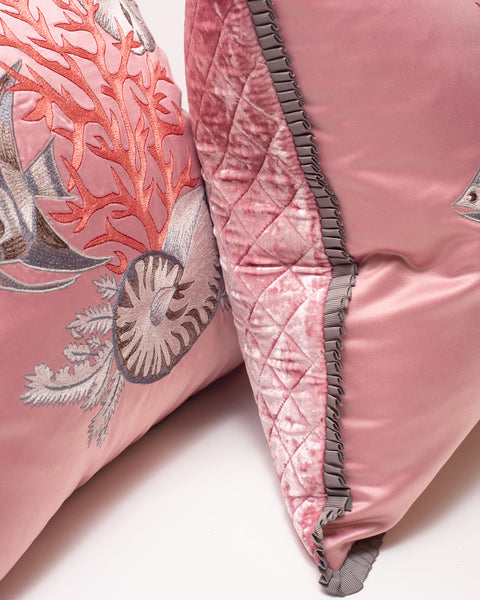 PAIR OF EMBROIDERED SILK SATIN PILLOW WITH SHELLS