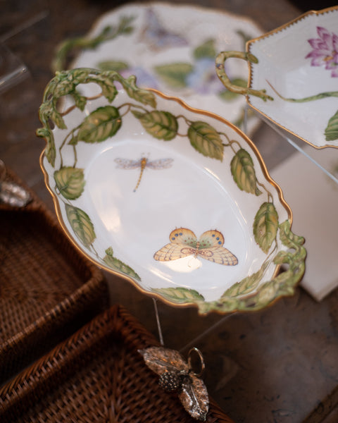 GREEN IVY LEAF BOWL WITH HANDLES