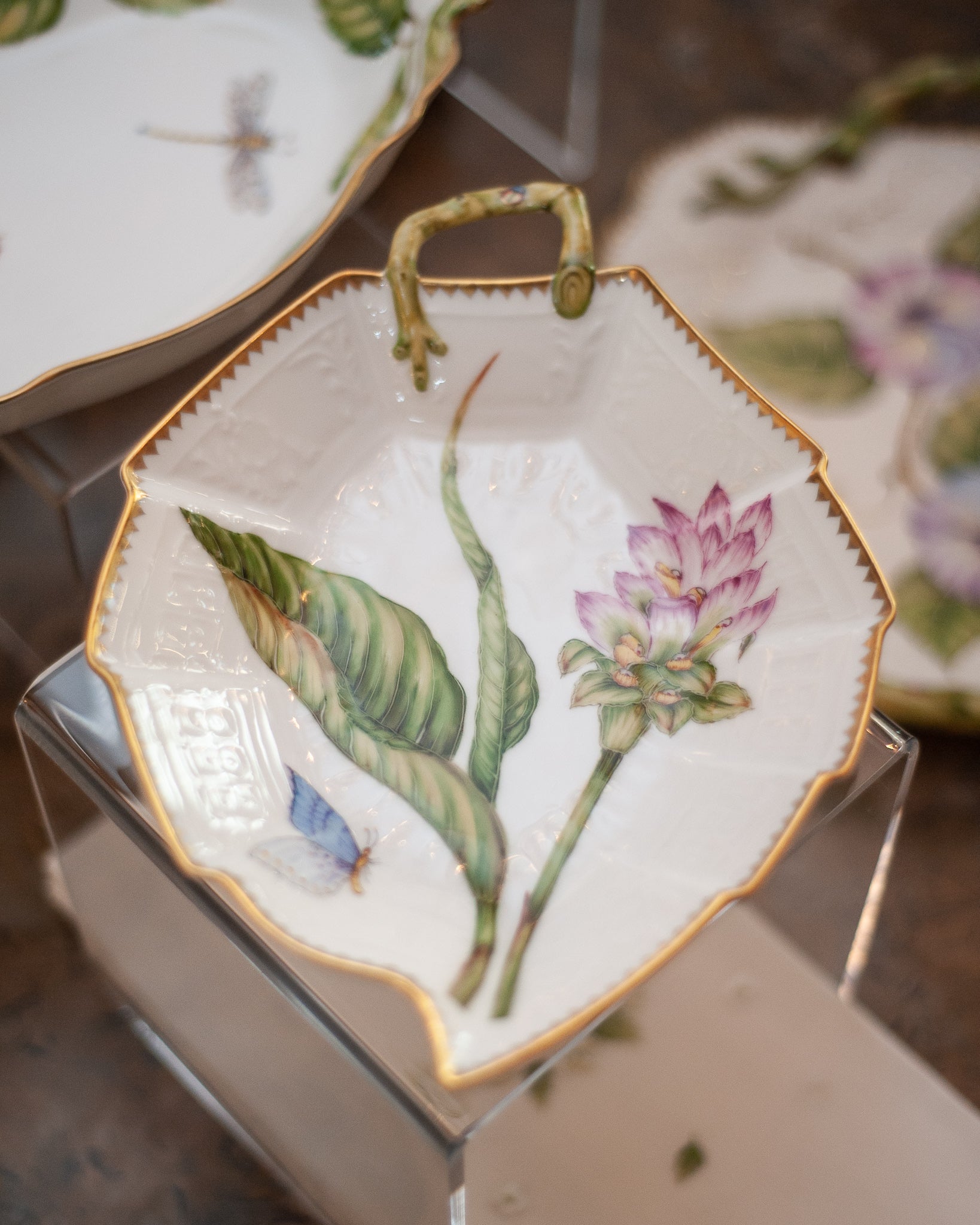 LEAF SHAPED DISH HANDPAINTED WITH GINGER FLOWER