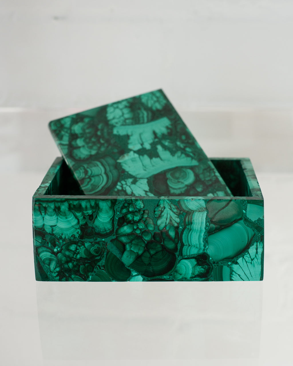 CONTEMPORARY MALACHITE BOX FROM PARIS