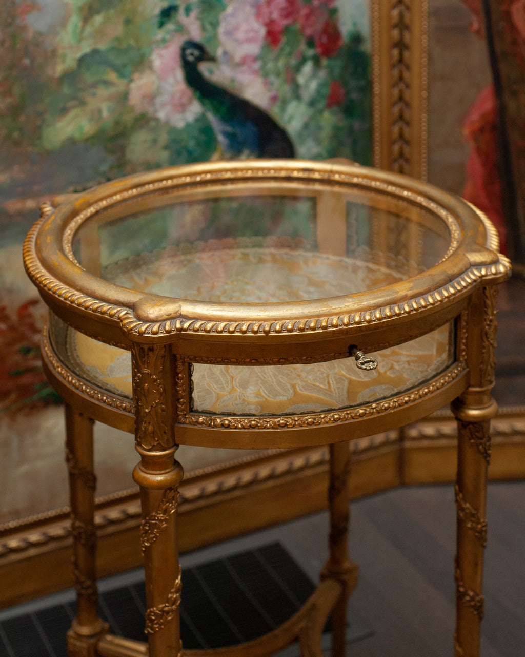 ANTIQUE FRENCH ROUND GILDED DISPLAY TABLE