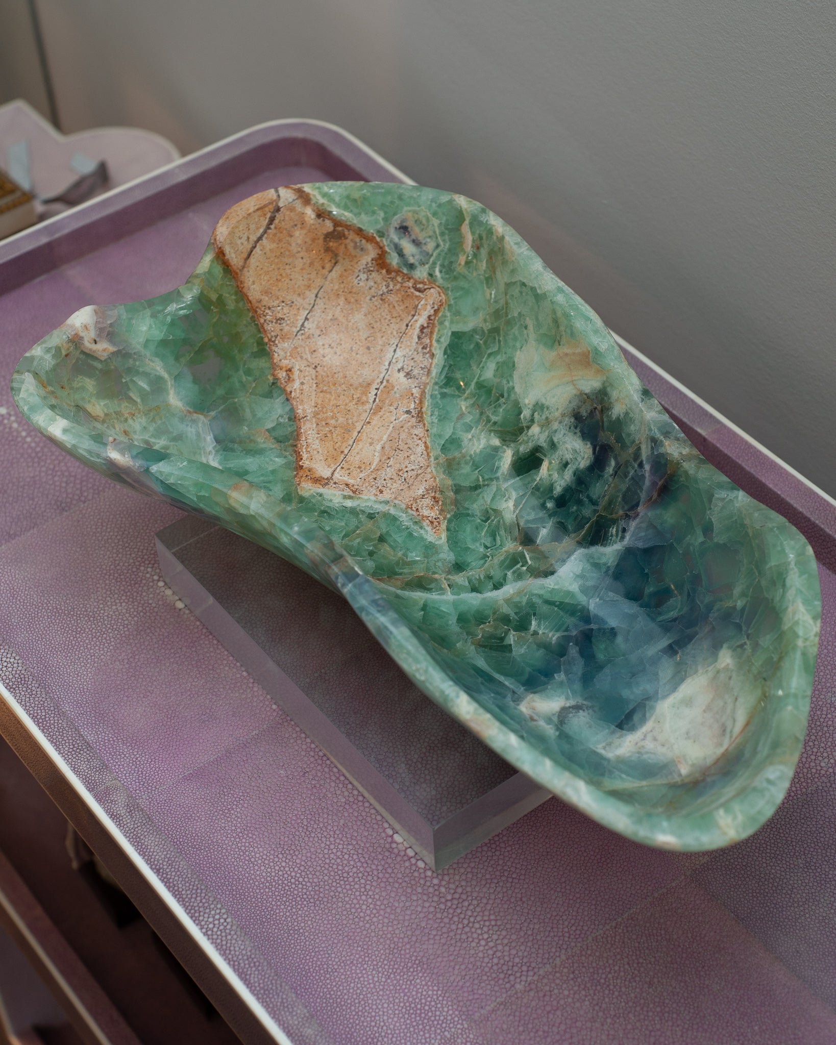 CONTEMPORARY LARGE FREE FORM FLUORITE BOWL