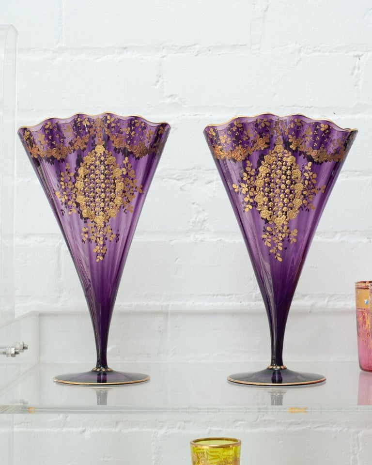 ANTIQUE PAIR OF MOSER AMETHYST FAN VASES