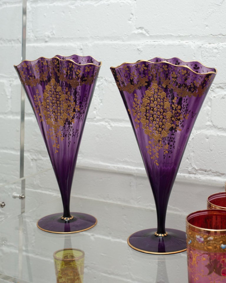ANTIQUE PAIR OF MOSER AMETHYST FAN VASES