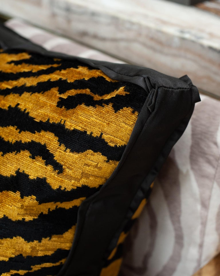 STUDIO MAISON NURITA BOX PILLOW IN JIM THOMPSON THAIGER VELVET WITH SATIN TRIM