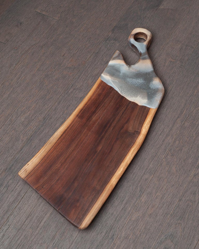 CONTEMPORARY LARGE WALNUT SERVING BOARD WITH ACRYLIC HANDLE