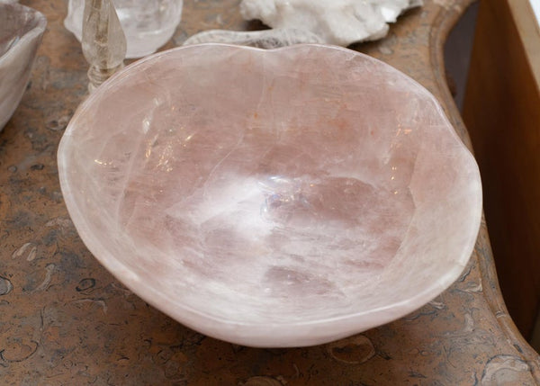 CONTEMPORARY LARGE SCALE CARVED ROSE QUARTZ BOWL