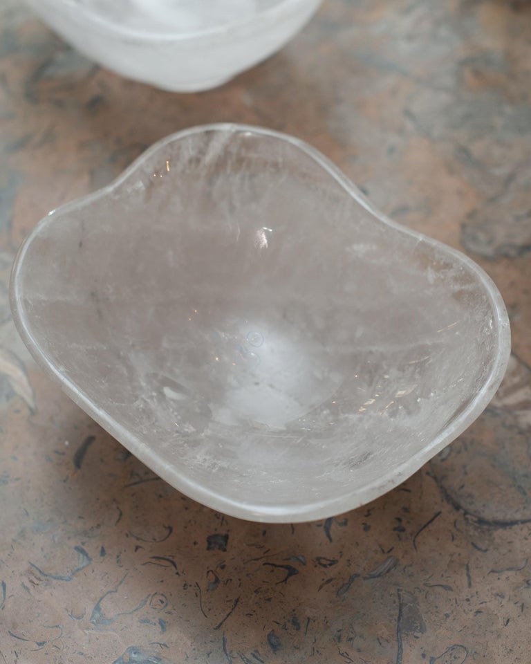 CONTEMPORARY ROCK CRYSTAL BOWL WITH FOOT