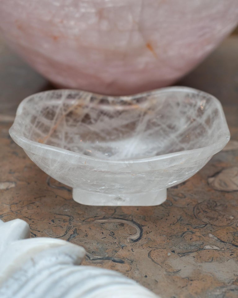 CONTEMPORARY ROCK CRYSTAL BOWL WITH FOOT